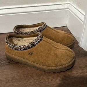 UGG tan slippers